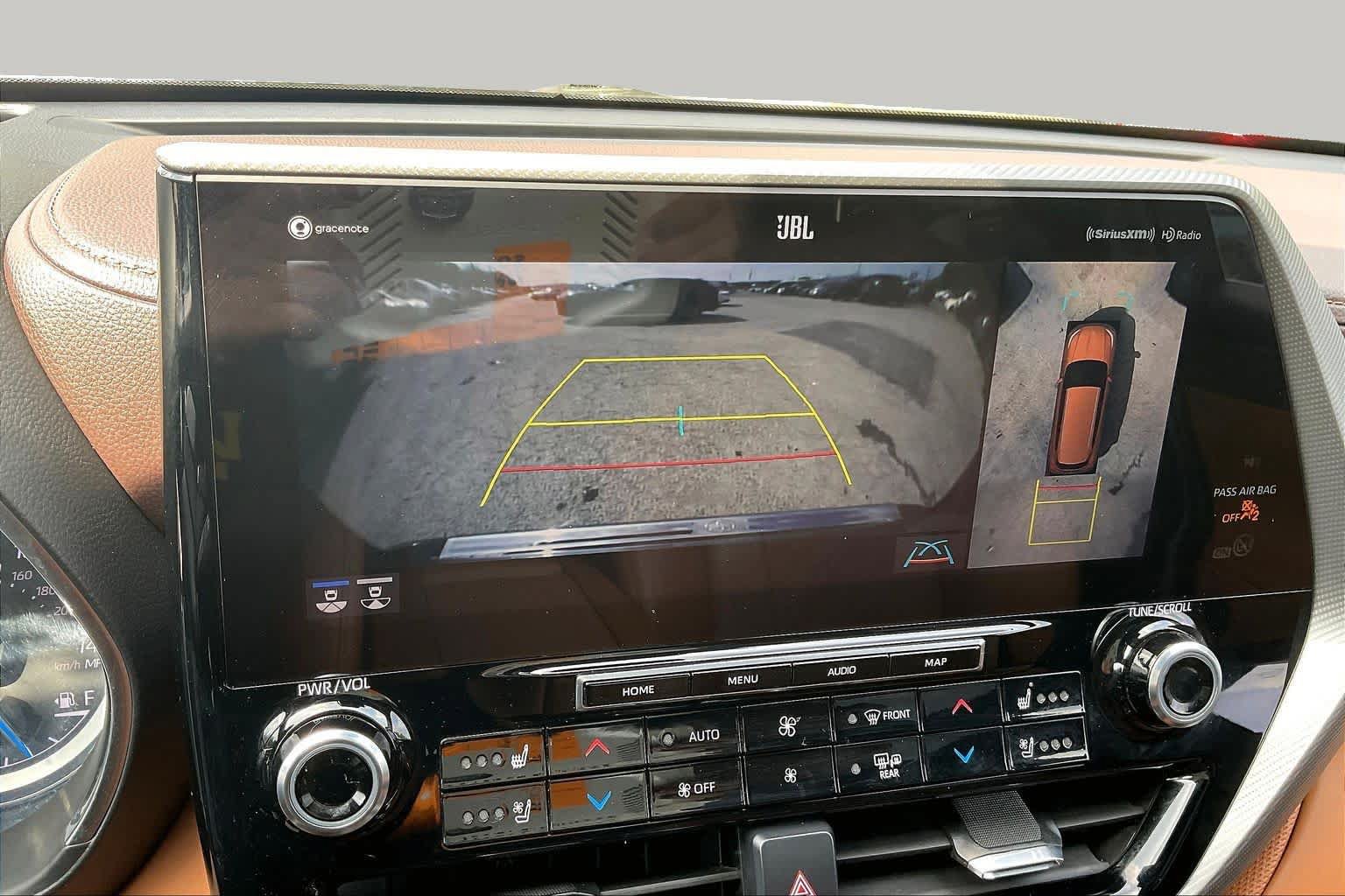 Used 2021 Toyota Highlander Platinum AWD/4WD image 27