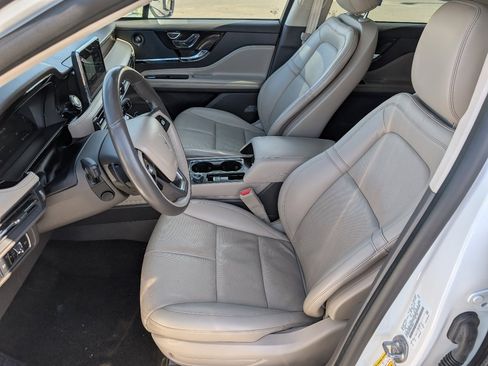 Used 2022 Lincoln Corsair Reserve w/ Luxury Package image 2