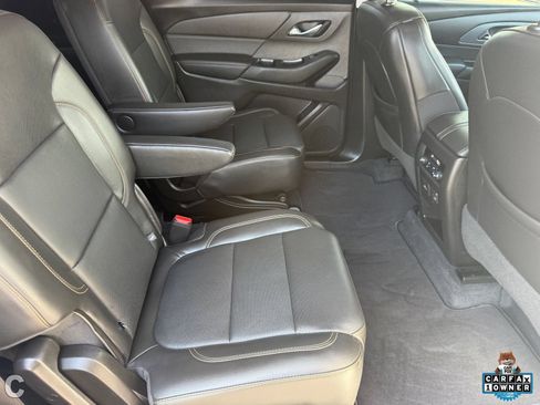 Certified 2021 Chevrolet Traverse Premier w/ LPO, Cargo Package FWD image 31