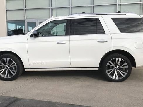 Certified 2020 Ford Expedition Platinum image 5