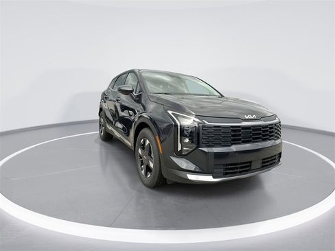 New 2026 Kia Sportage LX image 2