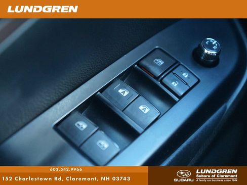 Used 2018 Toyota Highlander XLE w/ Carpet Mat Package (TMS) AWD/4WD image 15