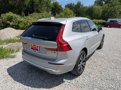 Used 2023 Volvo XC60 B5 Plus AWD/4WD image 19