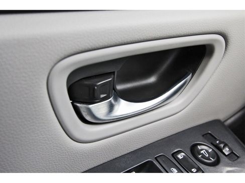 Used 2023 Honda Pilot LX image 21