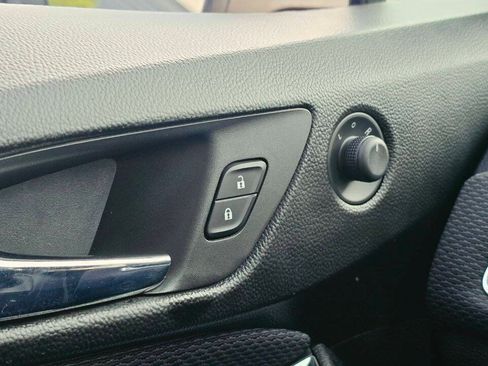 Used 2018 Chevrolet Cruze LT FWD image 31