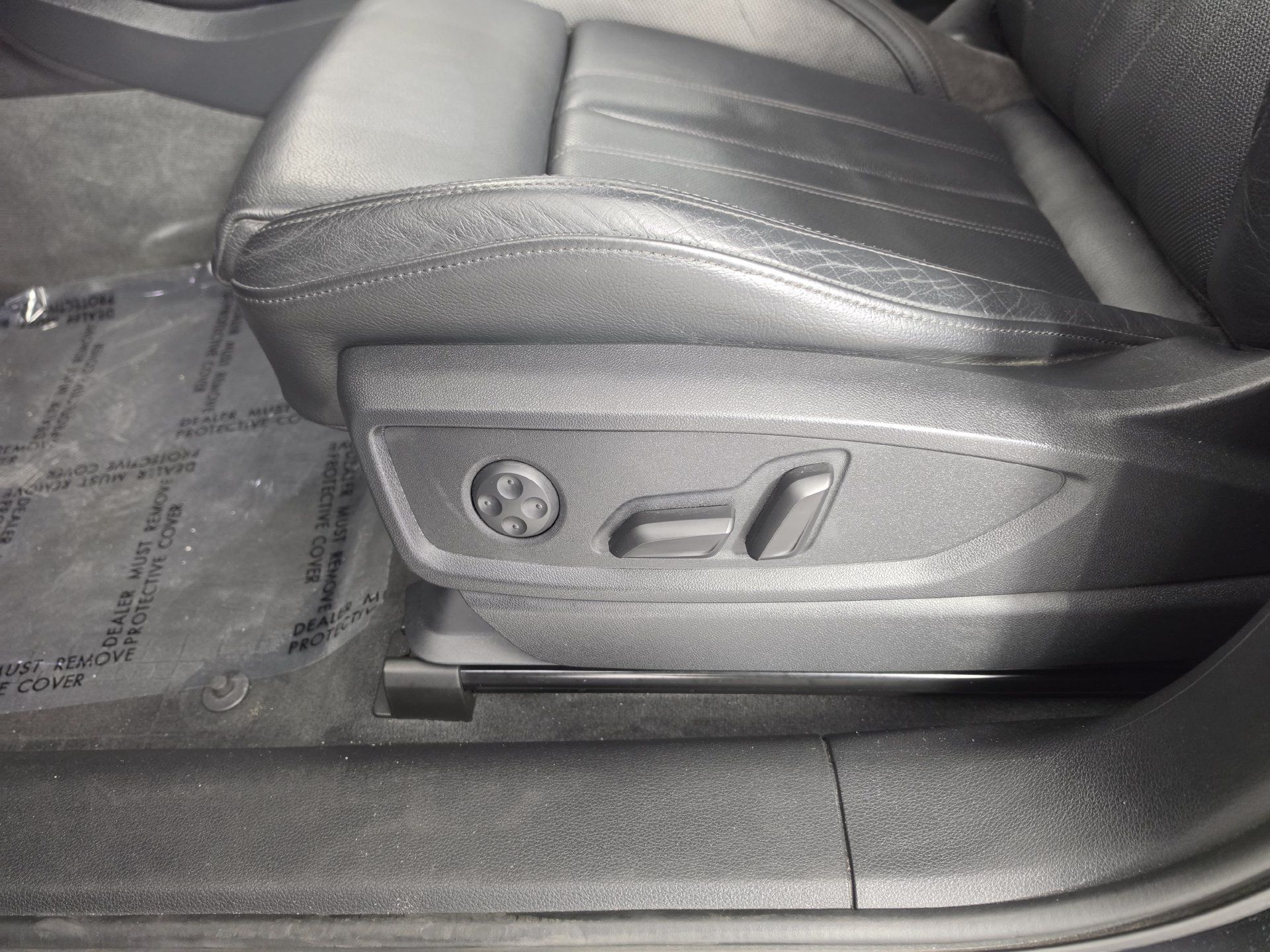 Used 2020 Audi Q5 Premium w/ Premium Plus Package AWD/4WD image 4