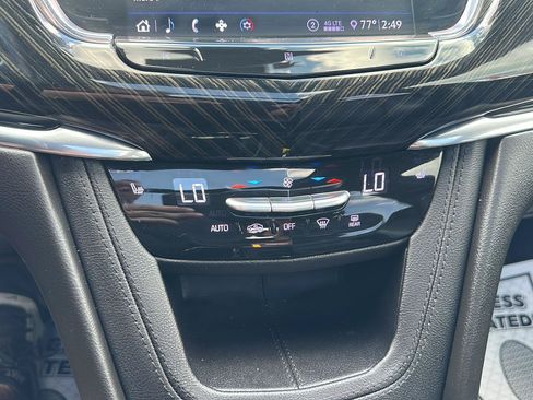 Used 2020 Cadillac XT6 Premium Luxury FWD image 35