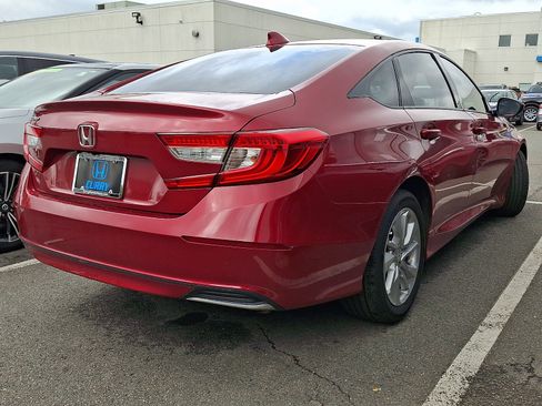 Used 2018 Honda Accord LX image 3