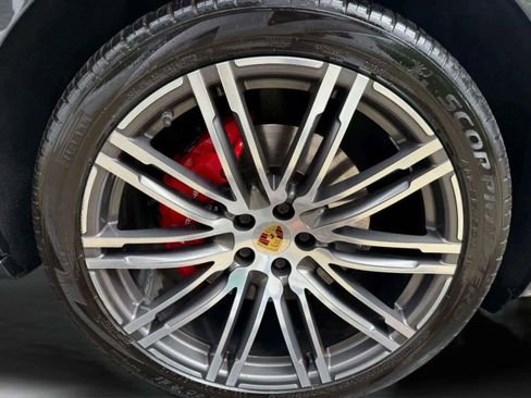 Used 2018 Porsche Macan GTS image 40