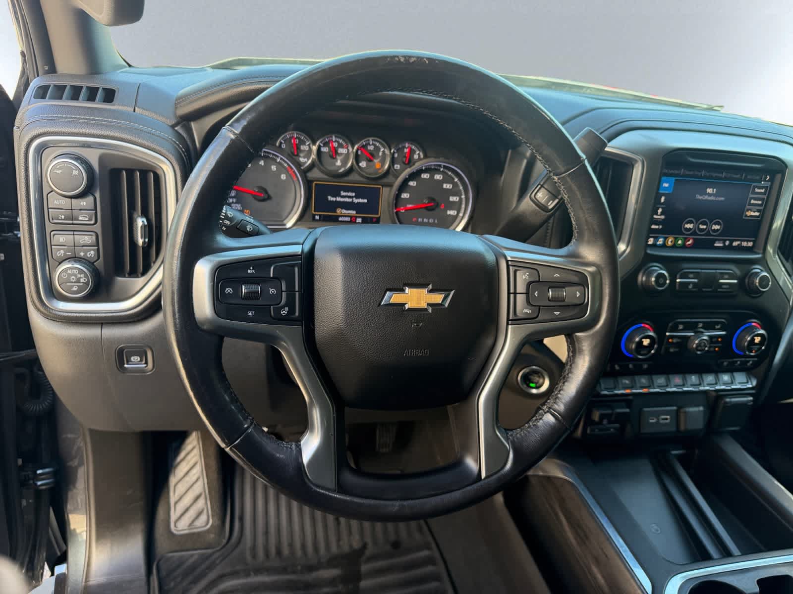 Used 2019 Chevrolet Silverado 1500 LTZ w/ LTZ Plus Package AWD/4WD image 17