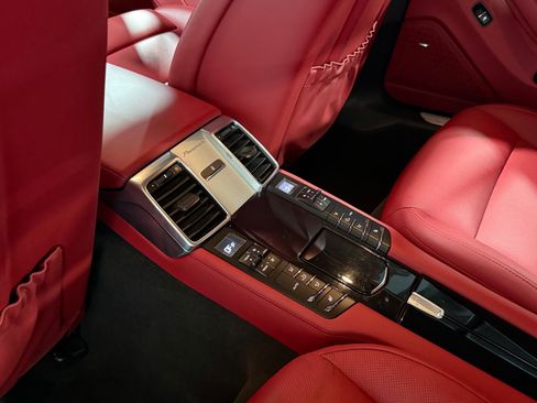 Used 2016 Porsche Panamera 4 image 55