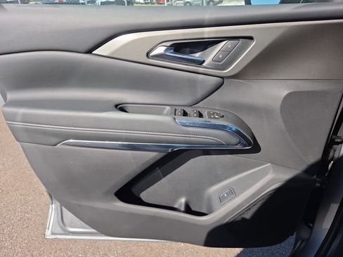 New 2026 Chevrolet Traverse LT w/ Sun and Wheel Package image 18
