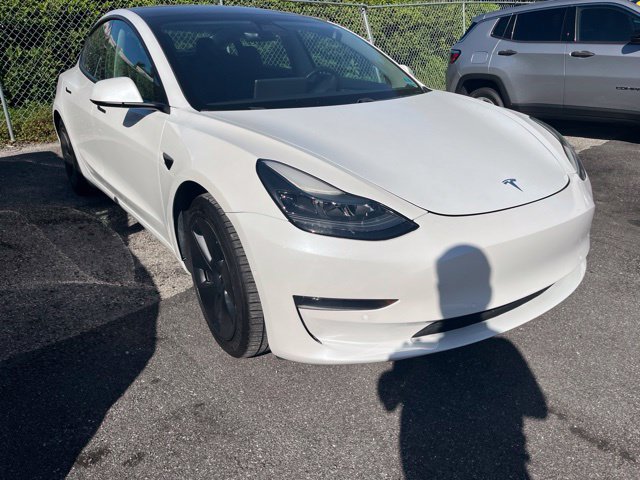 Used 2021 Tesla Model 3 Standard Range Plus RWD image 3
