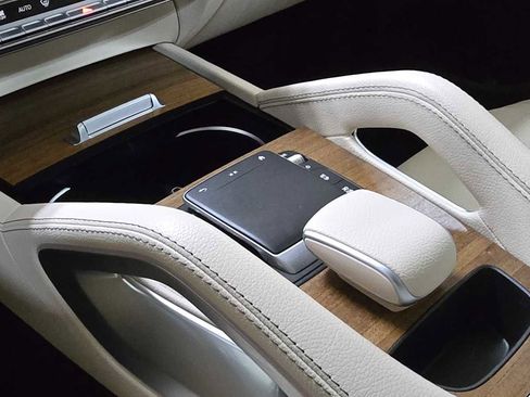 Used 2022 Mercedes-Benz GLE 450 4MATIC image 33