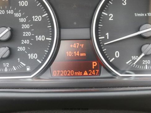 Used 2010 BMW 135i Convertible image 32