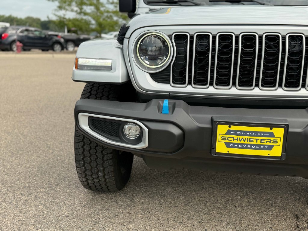 Used 2024 Jeep Wrangler Unlimited Sahara AWD/4WD image 4