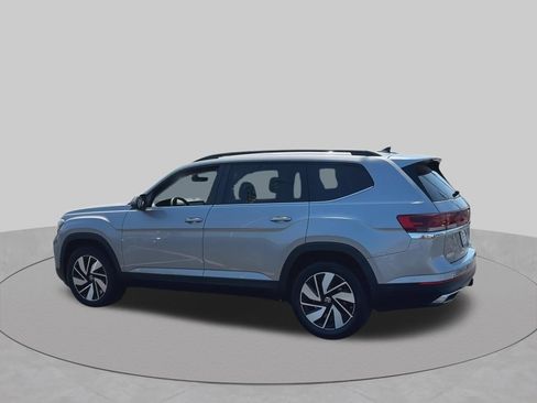 Used 2026 Volkswagen Atlas SE AWD/4WD image 8