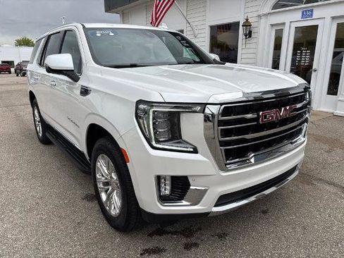 Certified 2021 GMC Yukon SLT w/ SLT Luxury Package AWD/4WD image 3