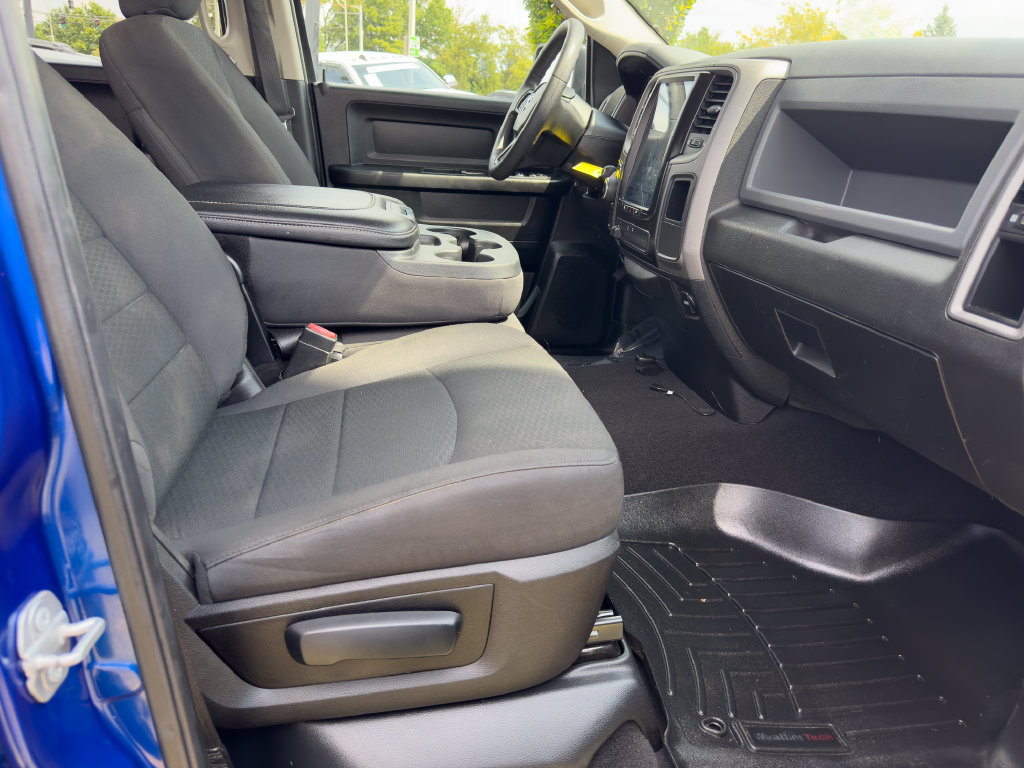 Used 2019 RAM 1500 Express w/ Express Value Package AWD/4WD image 12