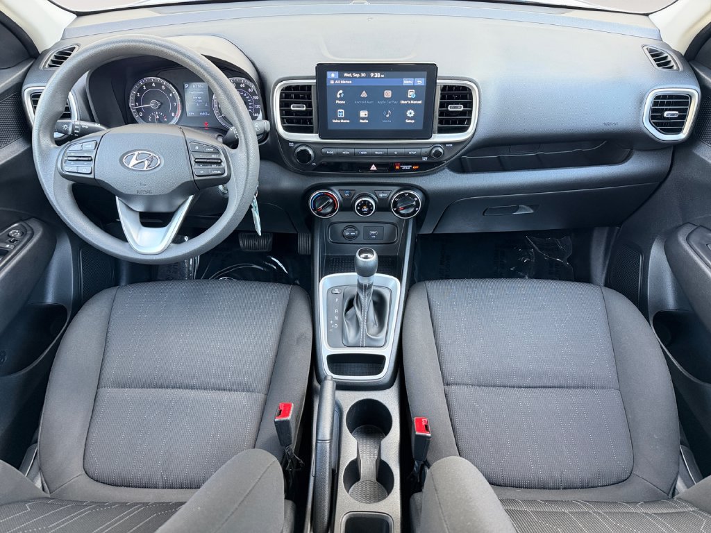 Used 2021 Hyundai Venue SE FWD image 16