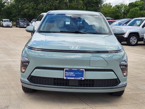 Used 2024 Hyundai Kona SE FWD image 2