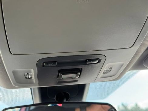 Used 2021 Toyota Camry SE FWD image 30