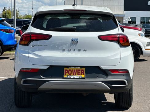 Used 2024 Buick Encore GX Preferred w/ Comfort Package AWD/4WD image 5