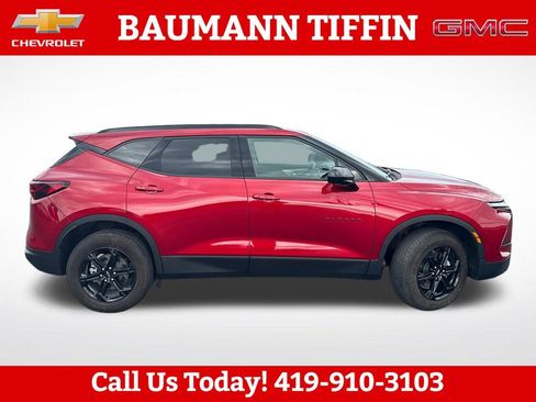Used 2024 Chevrolet Blazer LT w/ Convenience Package FWD image 2