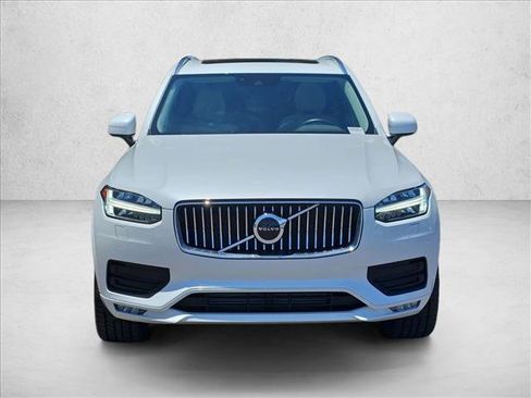 Used 2021 Volvo XC90 T6 Momentum w/ Protection Package Premier AWD/4WD image 3