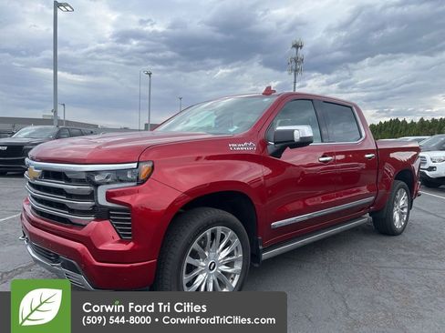 Used 2023 Chevrolet Silverado 1500 High Country AWD/4WD image 3