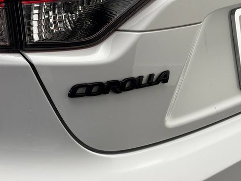 Used 2025 Toyota Corolla LE w/ LE Premium Package FWD image 7