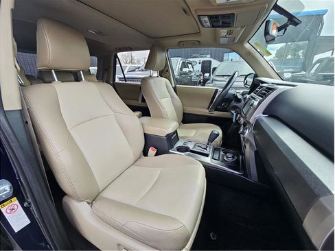 Used 2016 Toyota 4Runner SR5 image 4