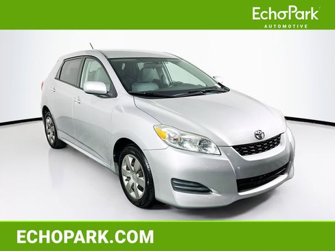 Used 2011 Toyota Matrix image 1