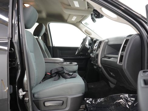 Used 2017 RAM 2500 Tradesman w/ Chrome Appearance Group AWD/4WD image 11