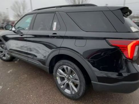 New 2026 Ford Explorer Active w/ Active Comfort Package image 4