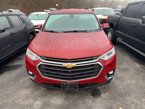 Used 2020 Chevrolet Traverse LT w/ Driver Confidence II Package image 2