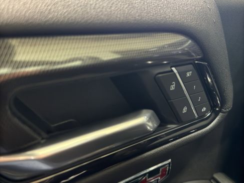 Used 2025 GMC Sierra 1500 AT4 w/ Technology Package AWD/4WD image 38