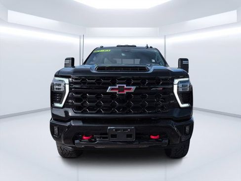 Used 2024 Chevrolet Silverado 2500 ZR2 w/ Technology Package AWD/4WD image 8