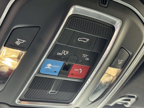 Used 2024 Jeep Wagoneer L Series II w/ Flexible Seating Group image 29