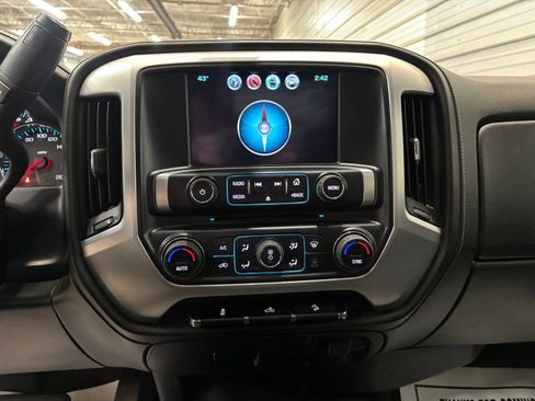 Used 2017 GMC Sierra 3500 SLE w/ SLE Fleet Preferred Package image 16