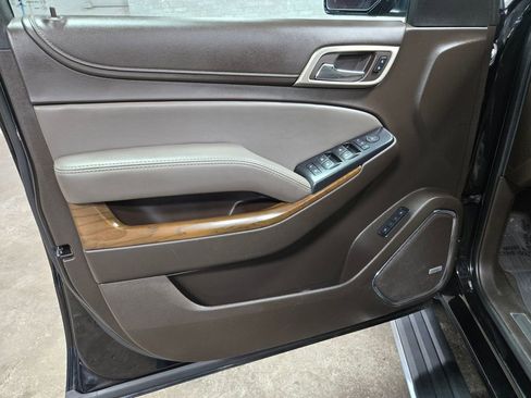 Used 2019 GMC Yukon XL Denali w/ Open Road Package image 8