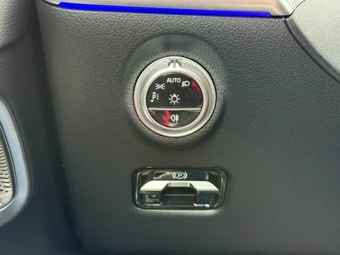 Used 2026 Mercedes-Benz CLE 300 4MATIC Cabriolet image 34