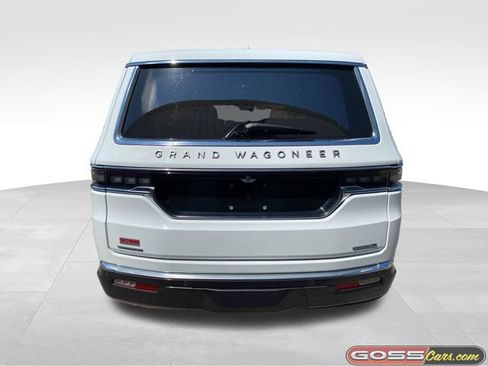 Certified 2022 Jeep Grand Wagoneer Series III w/ Rear Seat Video Group 1 AWD/4WD image 4