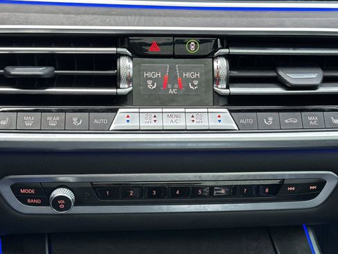 Used 2022 BMW X5 xDrive40i w/ Premium Package image 21