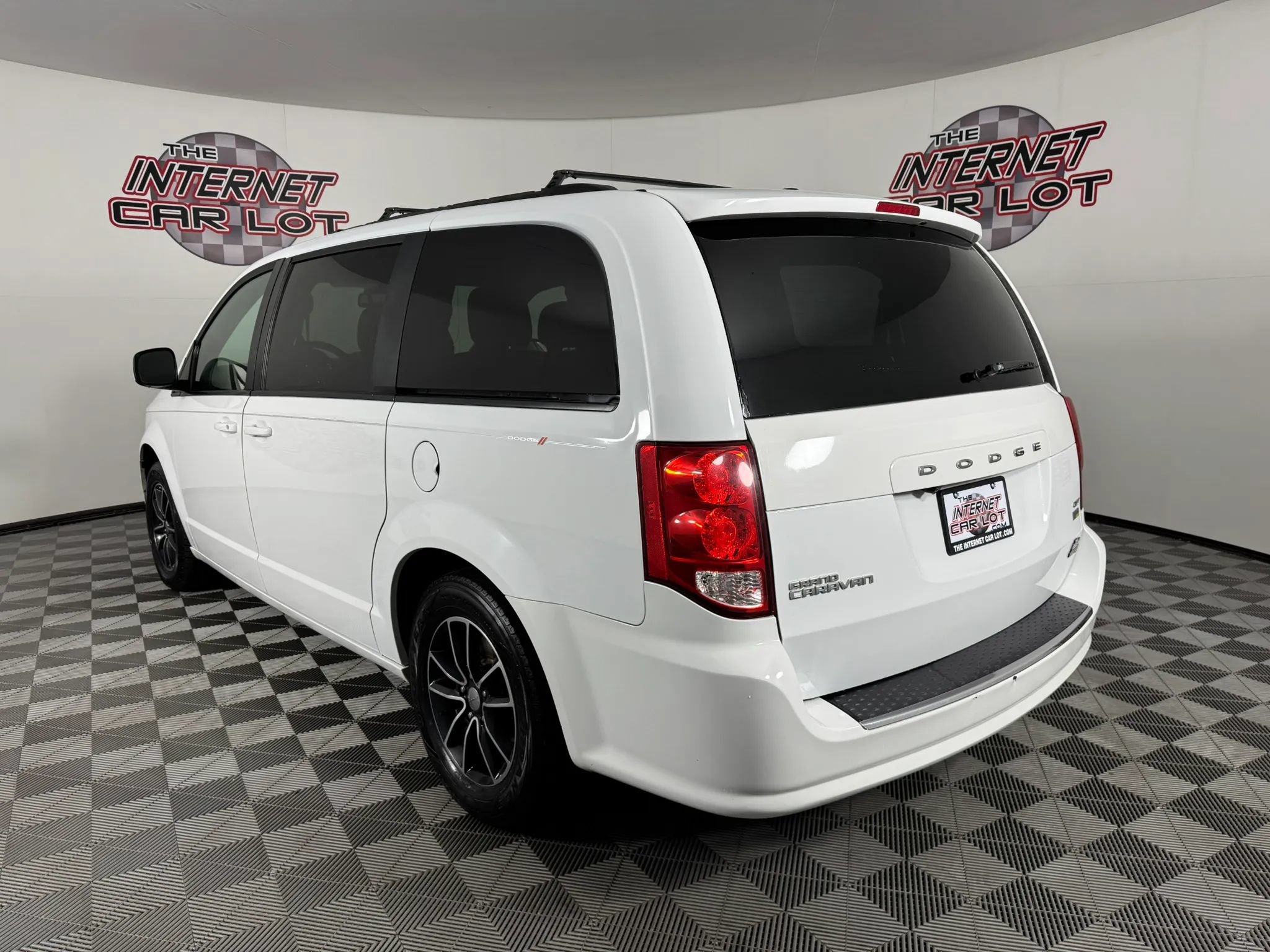 Used 2018 Dodge Grand Caravan GT FWD image 5