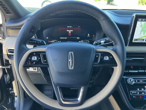 Used 2022 Lincoln Corsair Reserve w/ Elements Package image 31