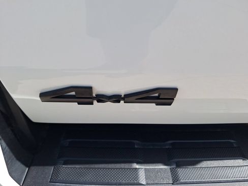 Used 2025 Toyota Tacoma TRD Sport AWD/4WD image 12