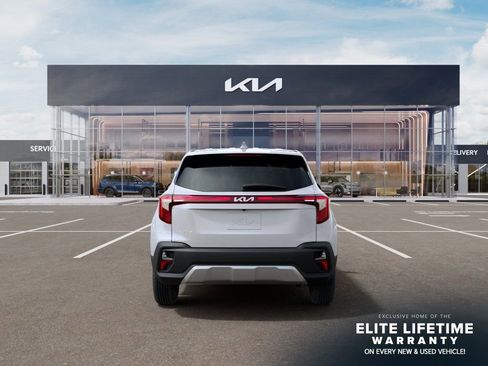 New 2026 Kia Seltos LX FWD image 6