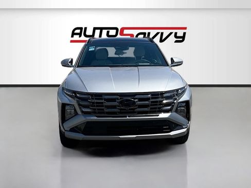 Used 2025 Hyundai Tucson Limited AWD/4WD image 2