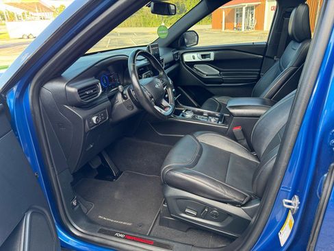 Used 2020 Ford Explorer ST w/ Premium Technology Package image 15